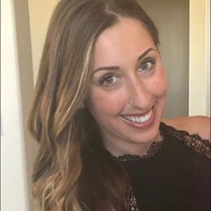 Meet your Posher, Devin